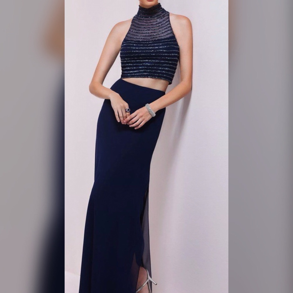 Prom Dress - Picture 3 of 4